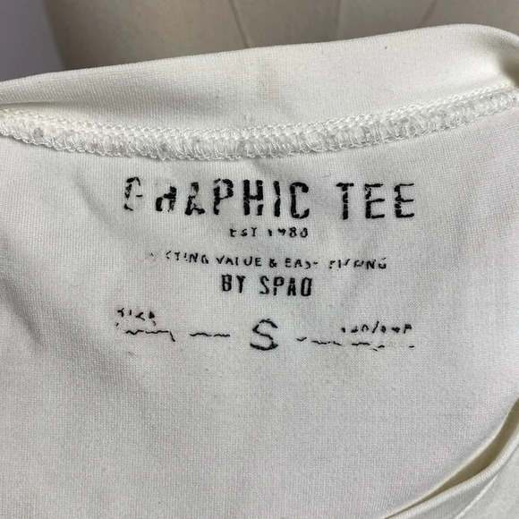 🌸 Disney Vintage Inspired Graphic Crop Top Tee with Mickey & Minnie - Picture 9 of 9